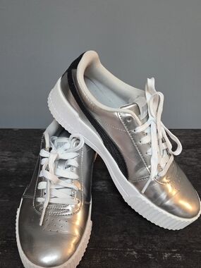 Puma Women's Metallic Silver Low-Top Sneakers with Black Formstrip